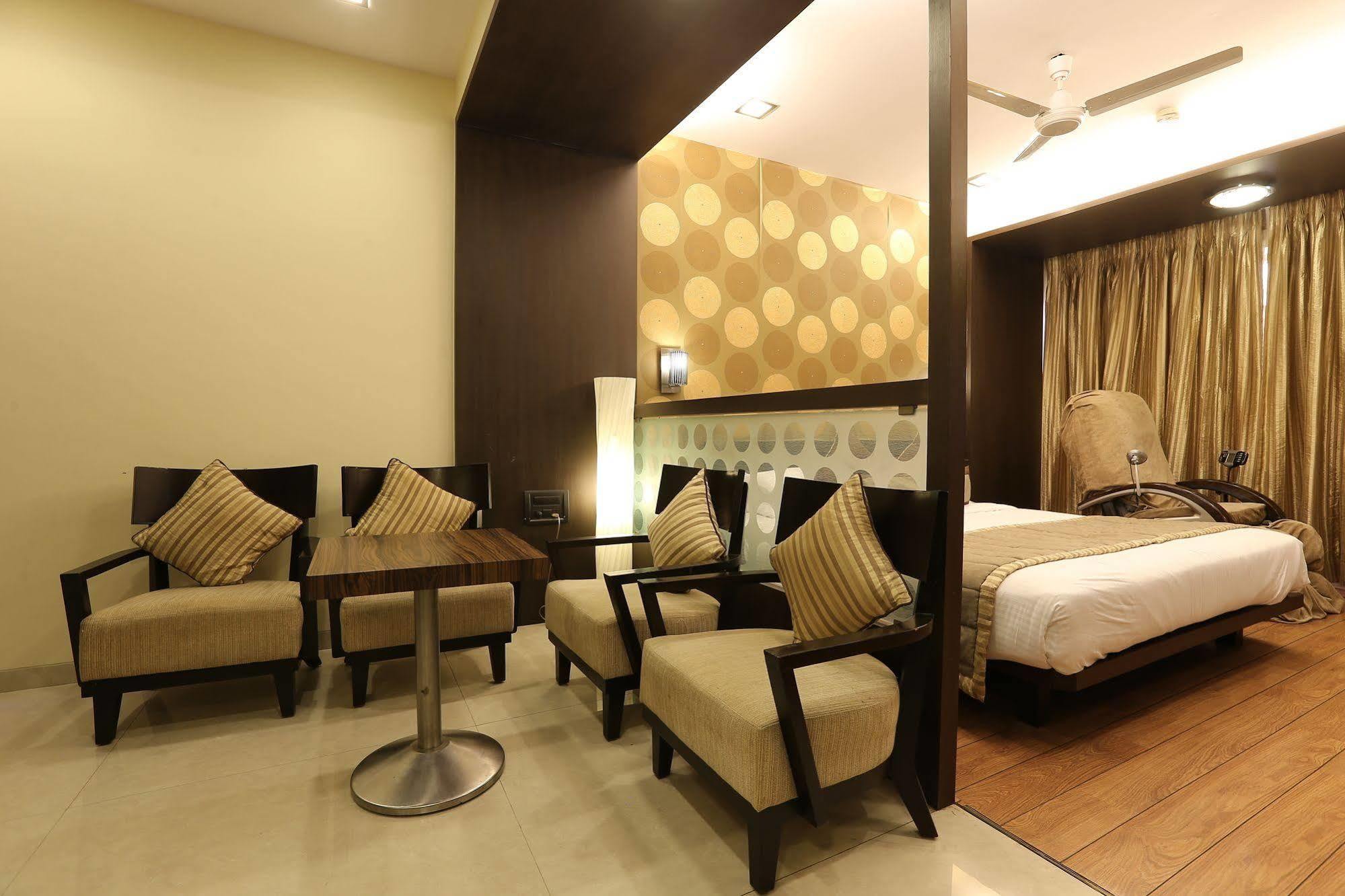 Hotel Silver Inn Bombay Extérieur photo