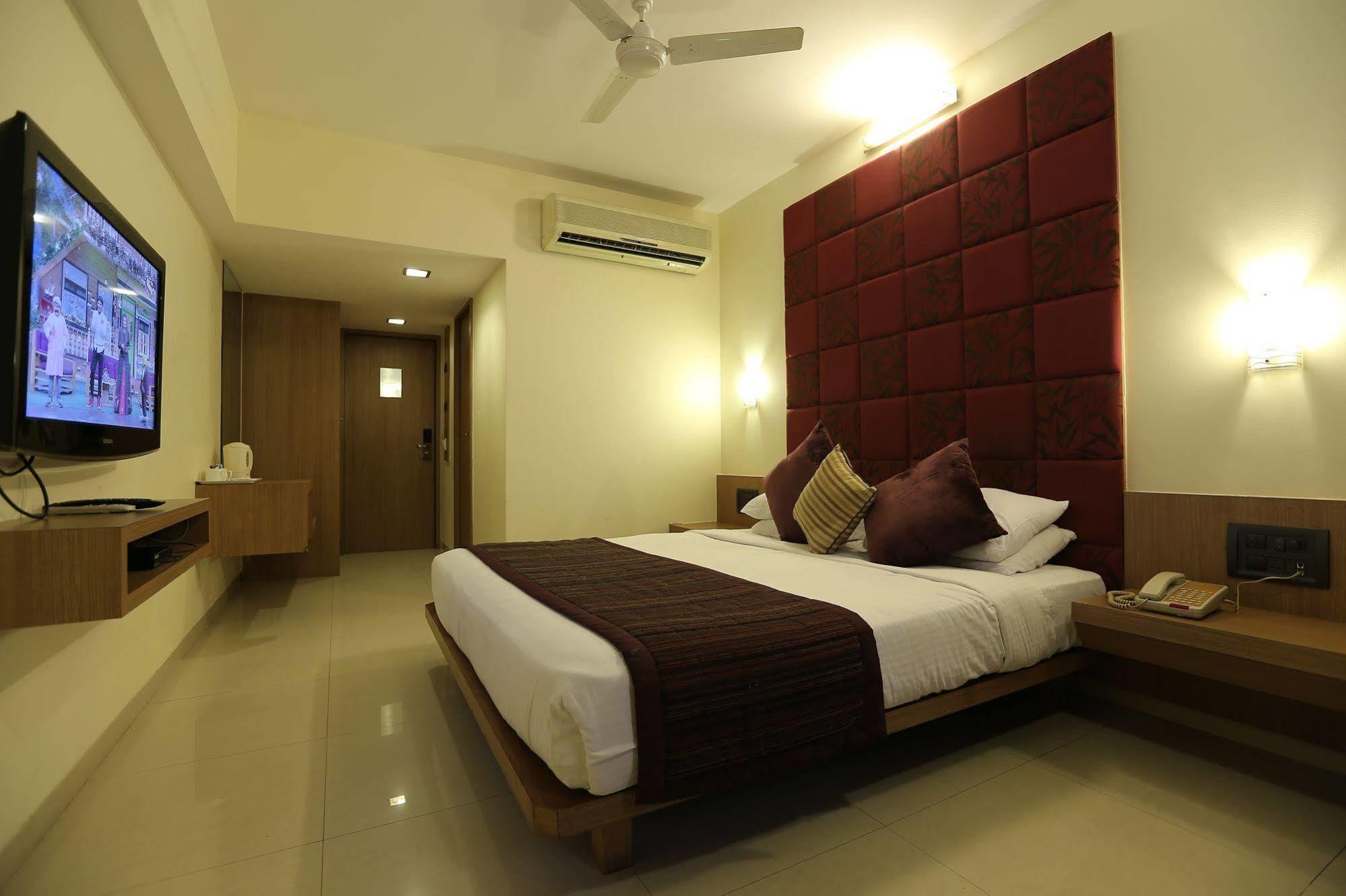 Hotel Silver Inn Bombay Extérieur photo